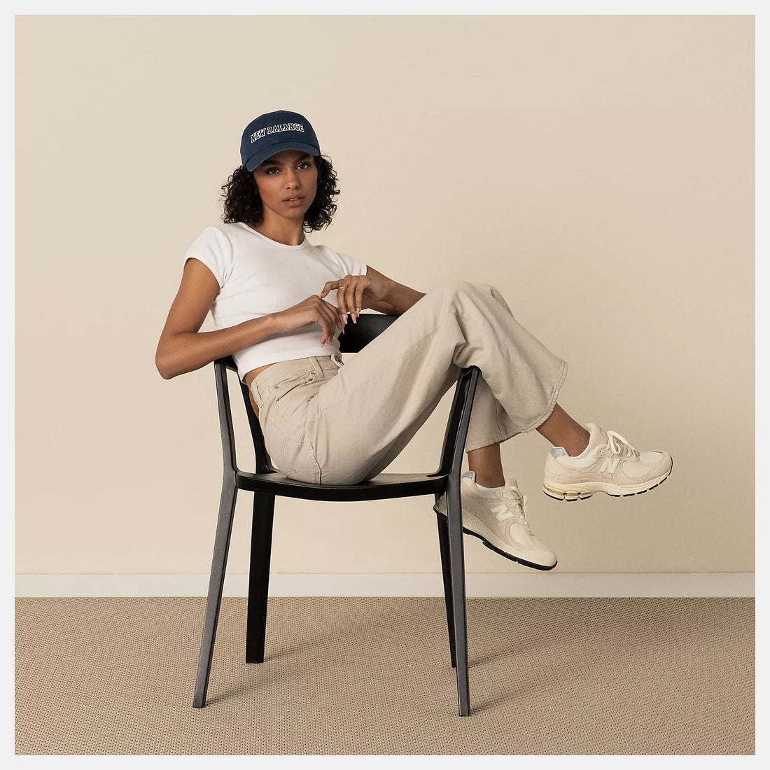 2002R Calm Taupe & Silver